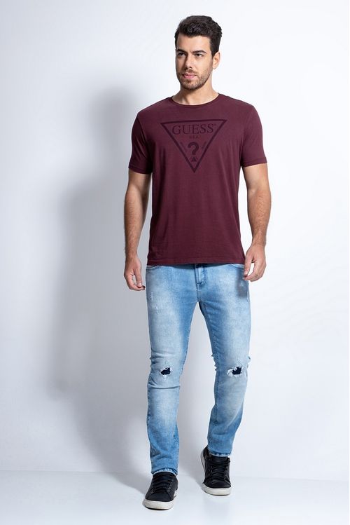 Camiseta Logo Triangulo Relevo Guess Vinho