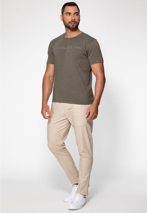 Camiseta Guess Est 1981 Relevo Verde Oliva