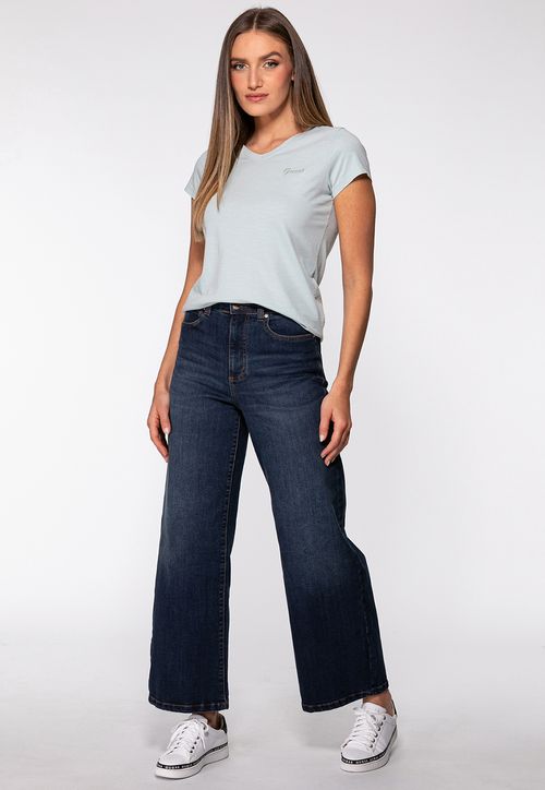 Camiseta Guess Dec V Bordado Cursivo Verde Menta