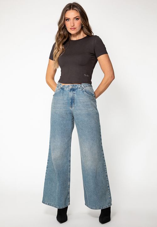 Blusa Baby Tee Hotfix GUESS Marrom
