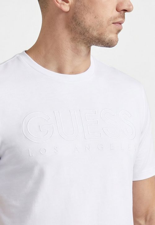 Camiseta Guess Logo Bordado Branco